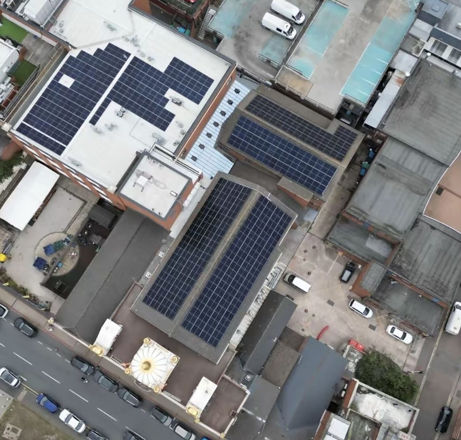 Commercial rooftop solar panels
